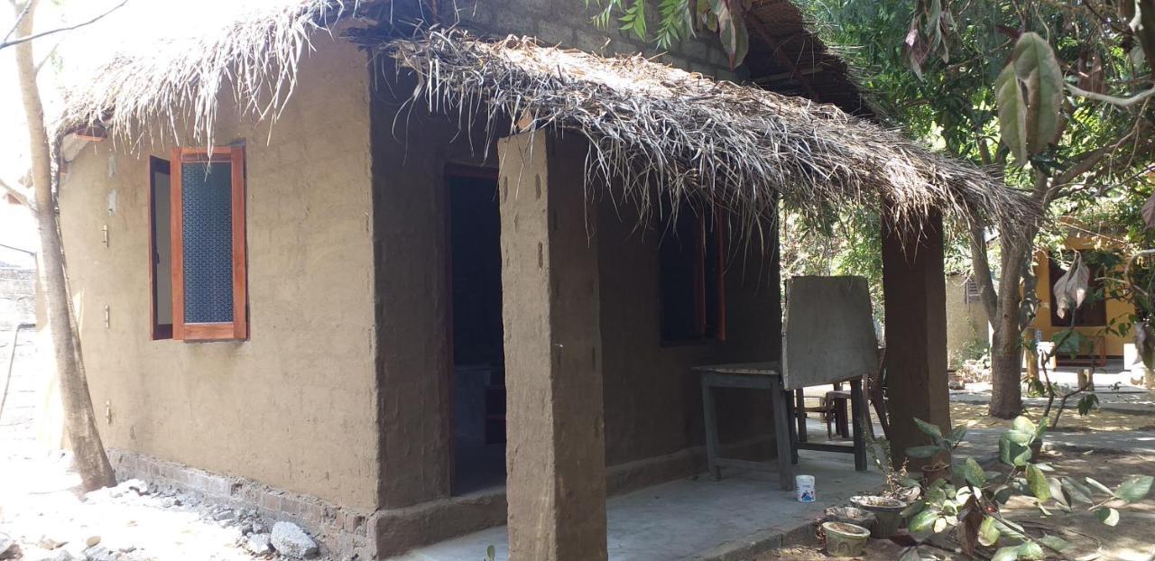 Little Bay Hostel Arugam Bay Exterior foto