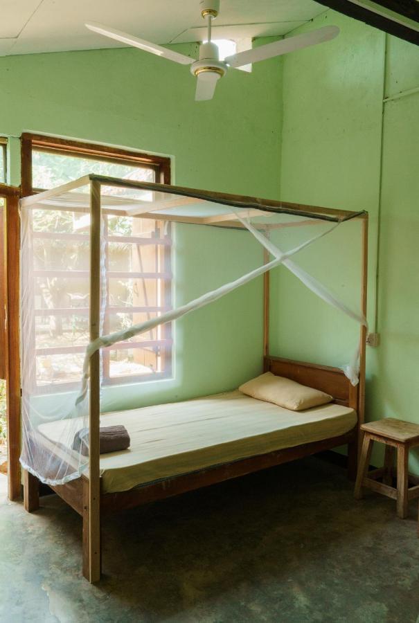 Little Bay Hostel Arugam Bay Exterior foto